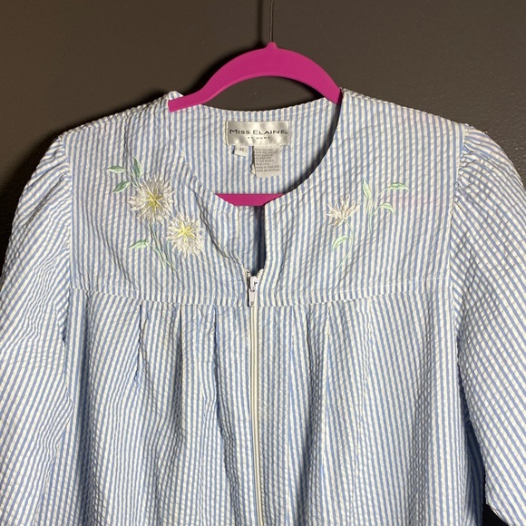 Miss Elaine Light Blue Striped Full Zip W/Pockets Floral Top - Picture 1 of 9